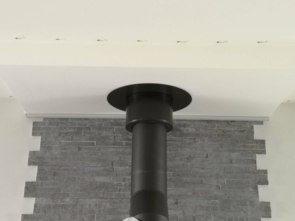 travaux-decoration-murale-habillage-poele-carletdeco (1)